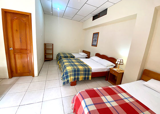 triple room hotel vista al mar Galápagos